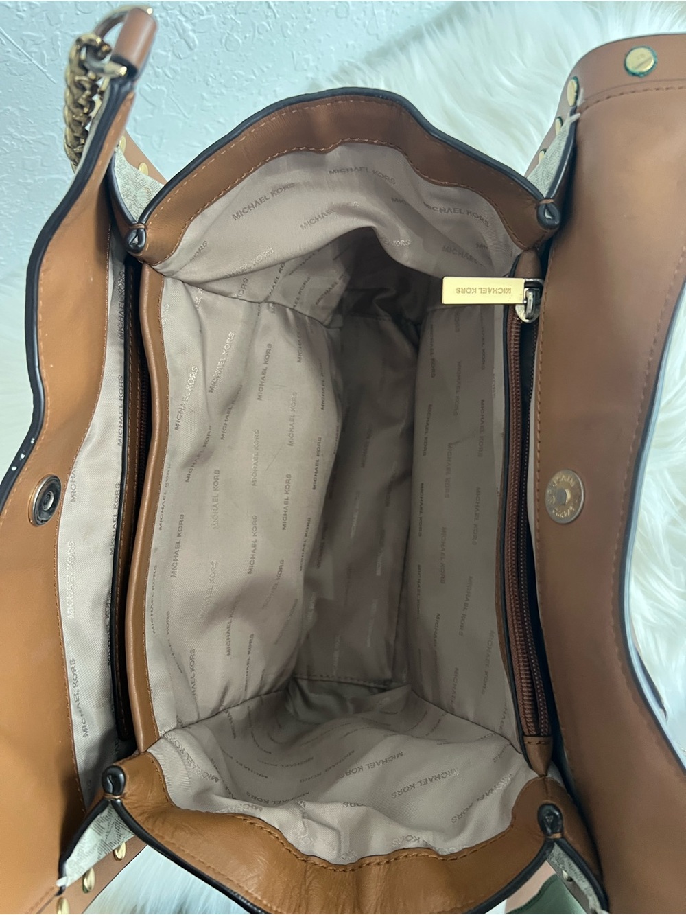 Michael Kors Cream Logo Hobo with Brown Trim and Gold Chain - Picture 6 of 7